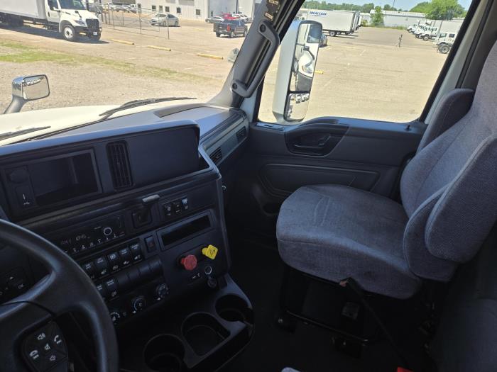 2021 International LT625-1