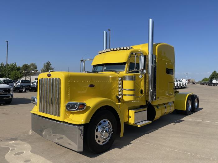 2023 Peterbilt 389-1