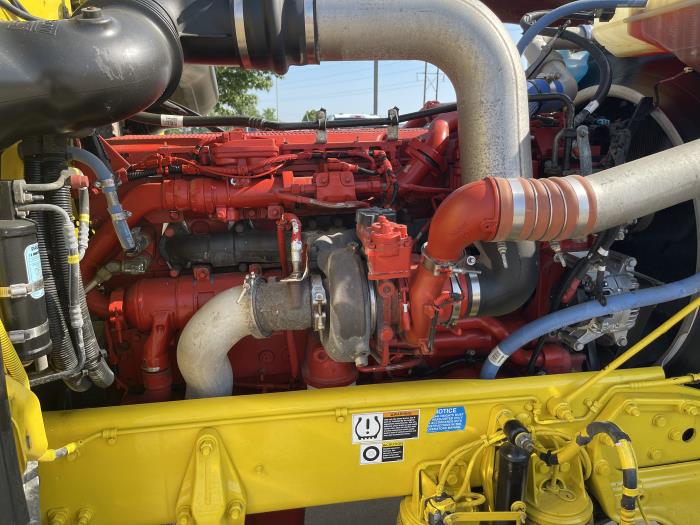 2023 Peterbilt 389-36