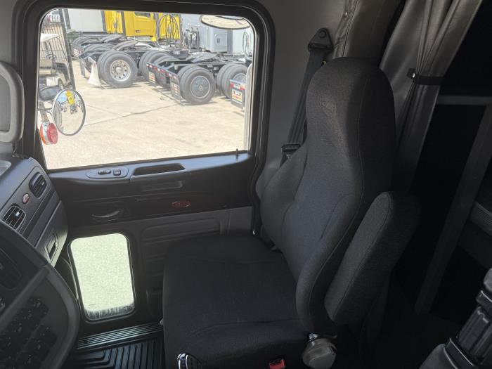 2019 Peterbilt 389-10