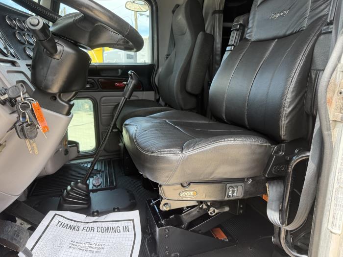 2019 Peterbilt 389-19