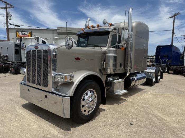 2019 Peterbilt 389-1