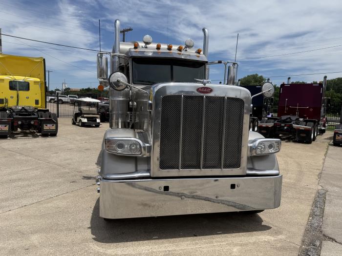 2019 Peterbilt 389-25
