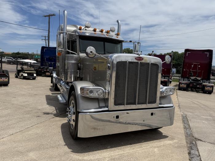 2019 Peterbilt 389-26