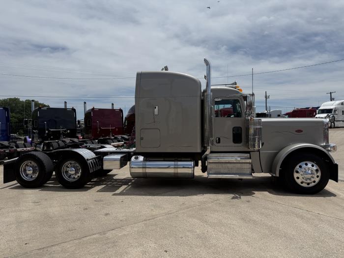 2019 Peterbilt 389-31