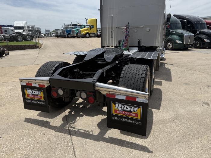 2019 Peterbilt 389-35