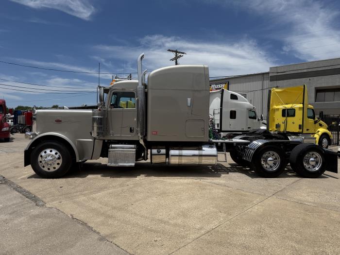 2019 Peterbilt 389-40