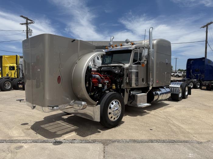 2019 Peterbilt 389-45