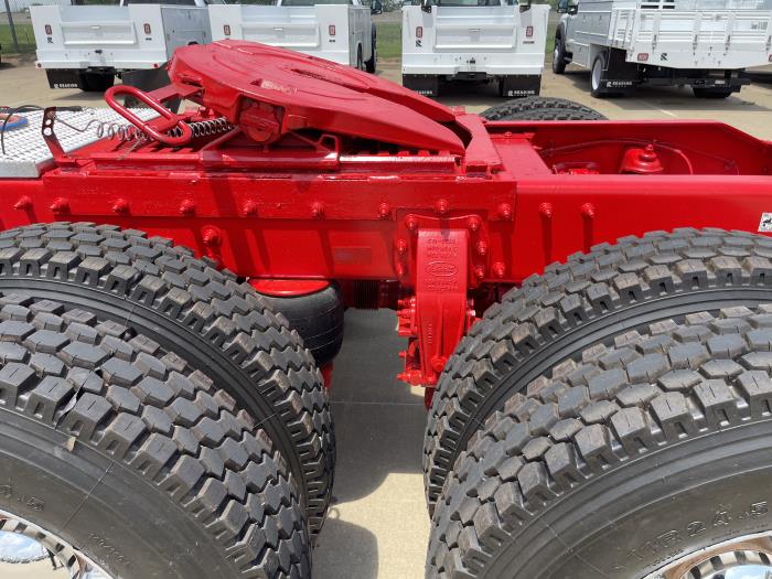 2022 Peterbilt 567-11