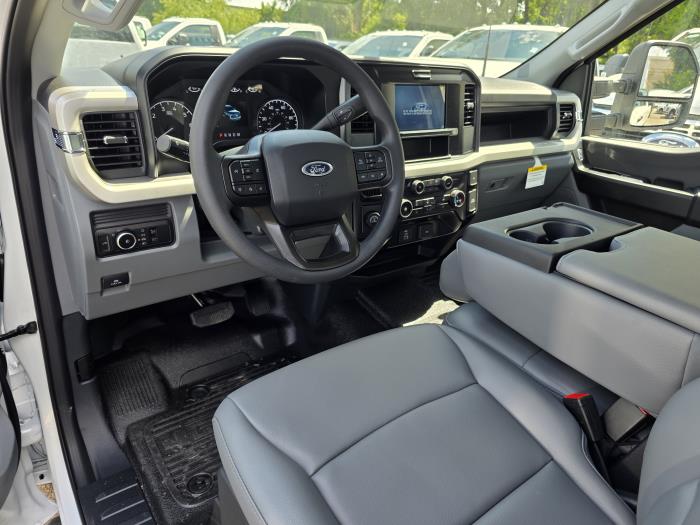 2025 Ford F-250-13