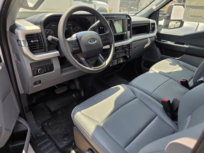2025 Ford F-250-13