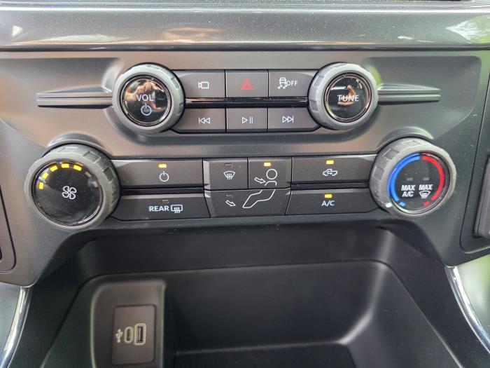 2025 Ford F-150-17