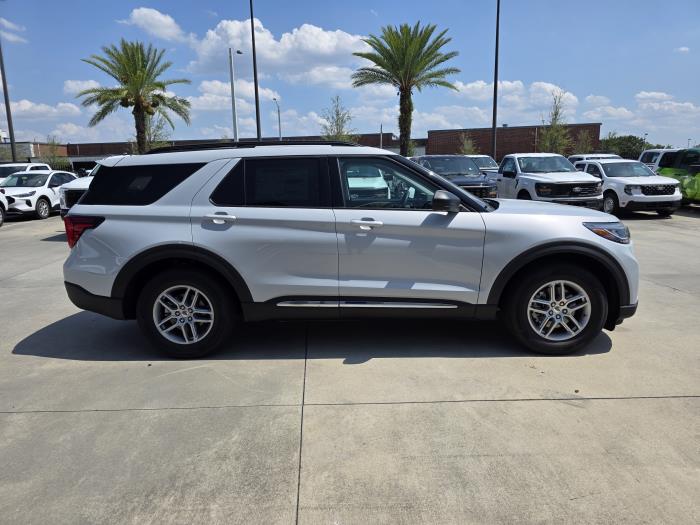 2025 Ford Explorer-4