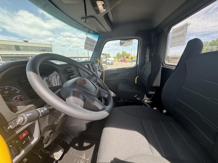 2025 Peterbilt 536-10