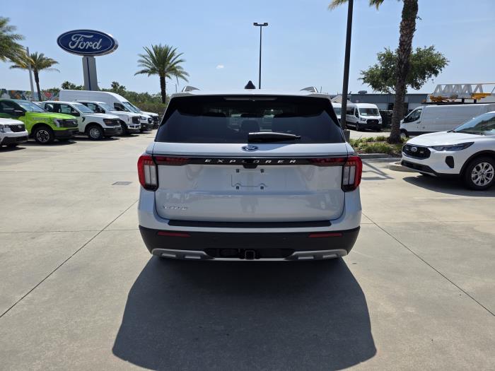 2025 Ford Explorer-6