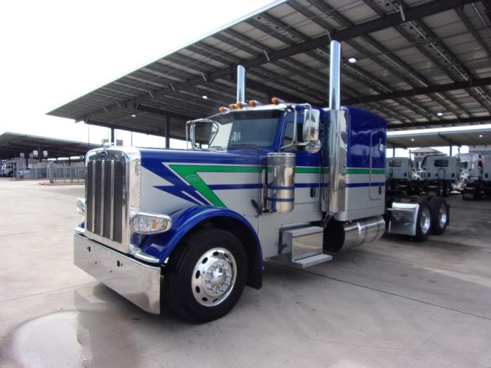 2023 Peterbilt 389-1