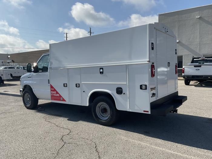 2026 Ford E-350-3