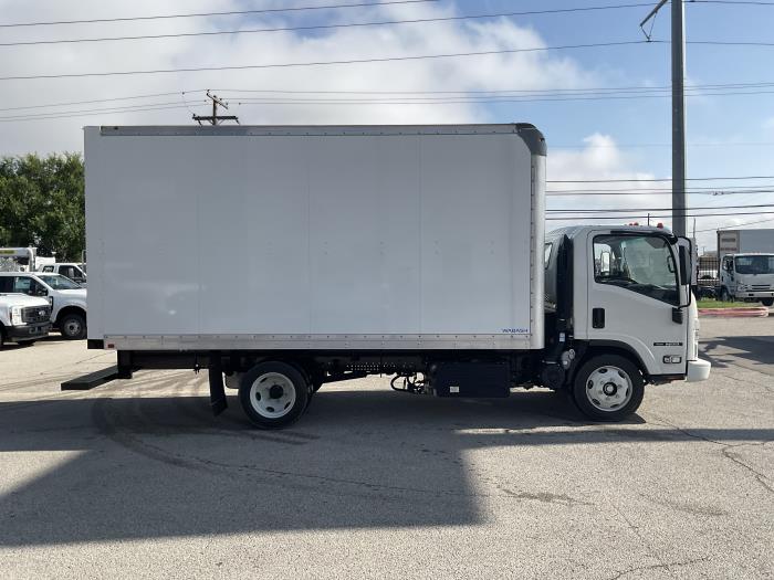 2024 Isuzu NRR-6