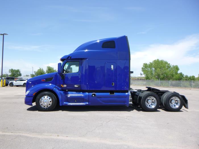 2022 Peterbilt 579-4