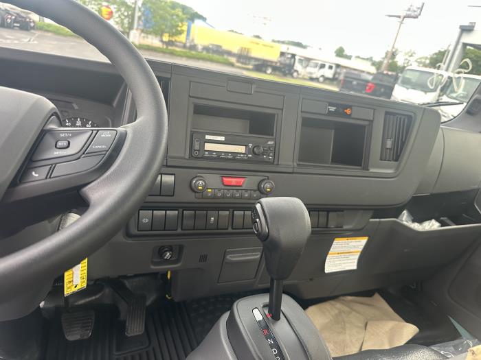 2025 Isuzu NRR-3