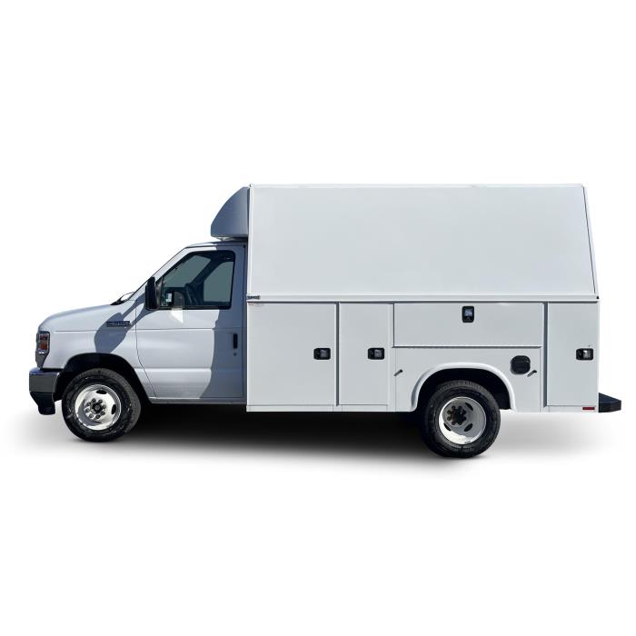 2025 Ford E-350-0