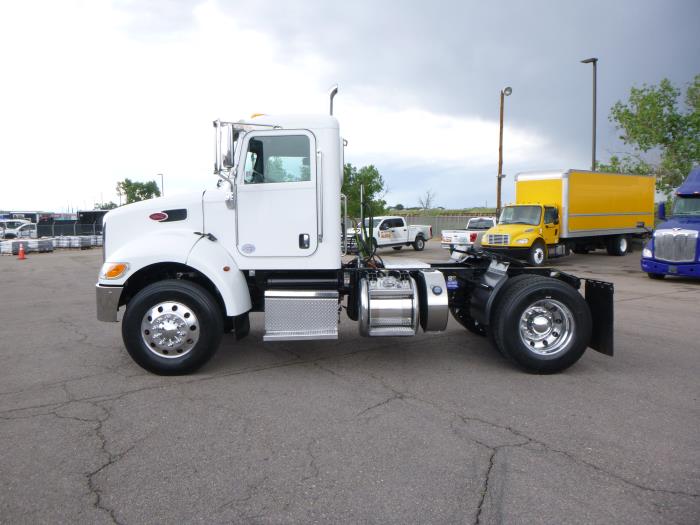 2018 Peterbilt 337-4