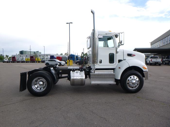 2018 Peterbilt 337-8