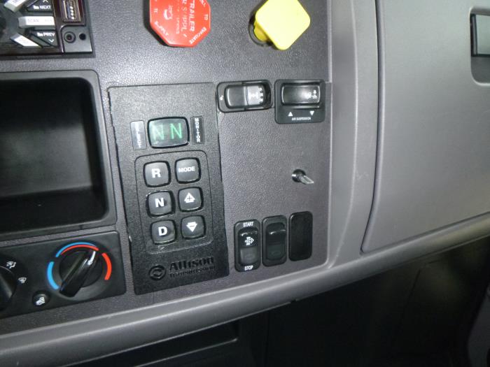 2018 Peterbilt 337-21