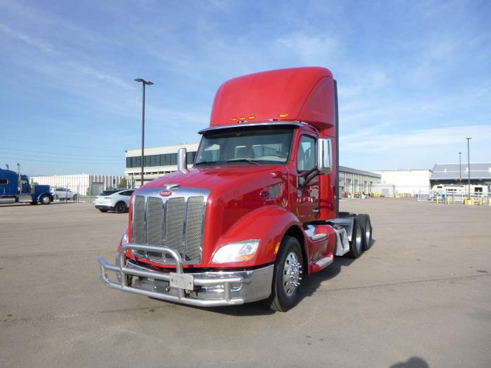 2022 Peterbilt 579-1
