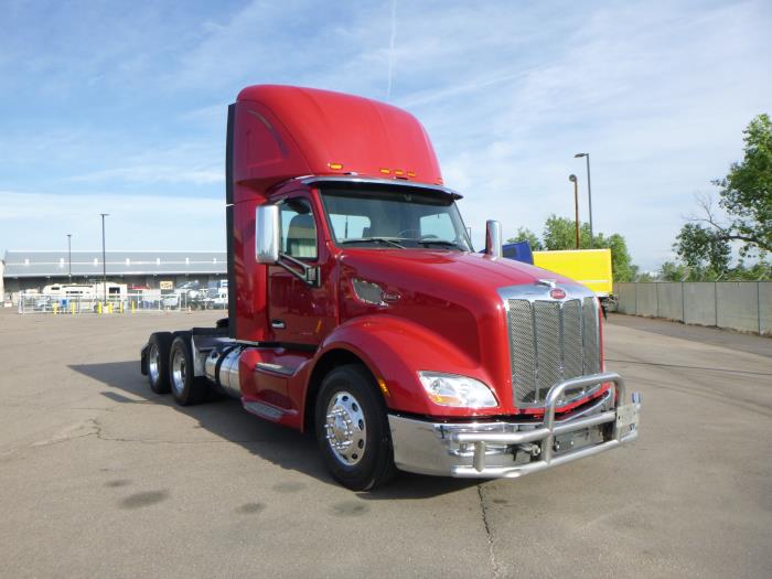2022 Peterbilt 579-2