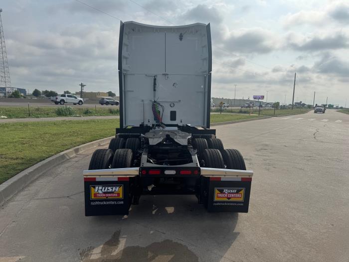 2026 Peterbilt 579-8