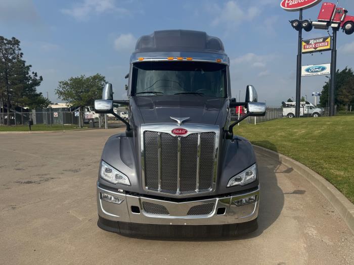2026 Peterbilt 579-7