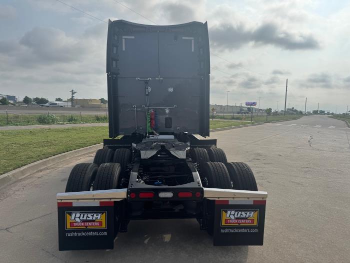 2026 Peterbilt 579-8