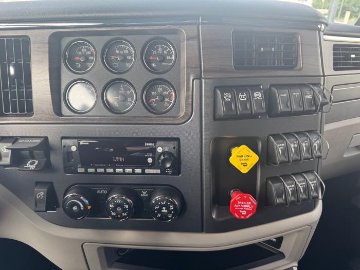 2026 Peterbilt 579-15