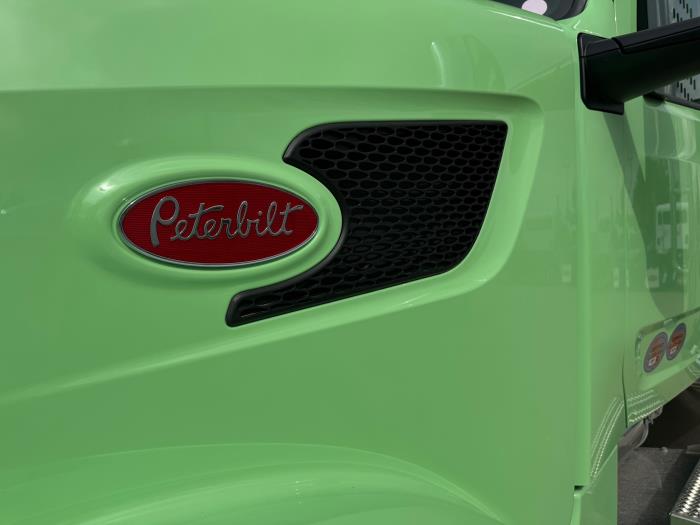 2026 Peterbilt 567-4