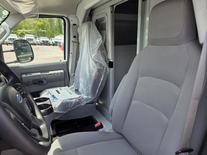 2026 Ford E-350-20