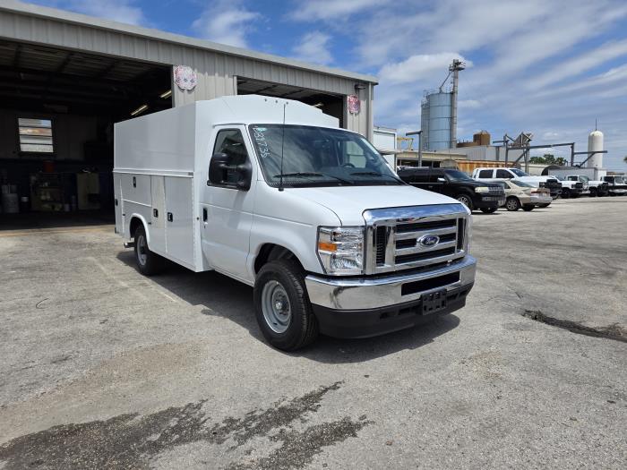 2026 Ford E-350-3