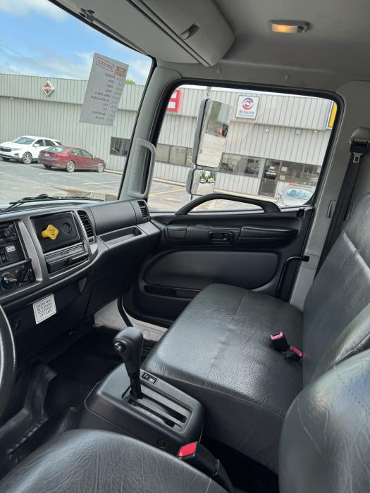 2019 Hino 268A-13