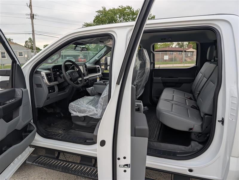 New 2025 Ford F-350 Crew Cab 4x4 Reading SLU108-DW 9' Service Truck for sale #1903013 - photo 10