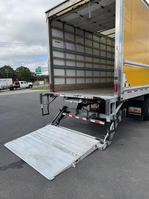 2019 Hino 268A-17