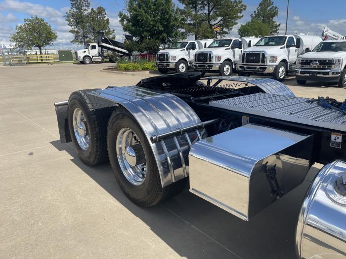 2019 Peterbilt 389-5
