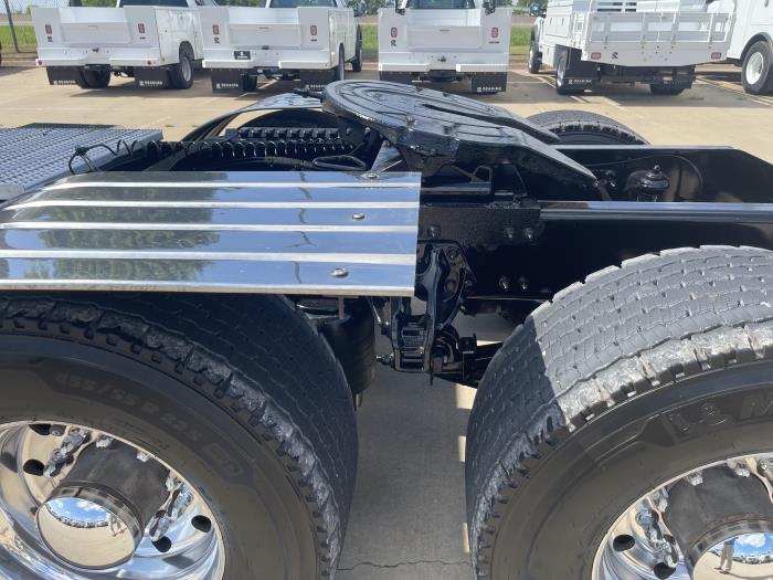 2019 Peterbilt 389-10