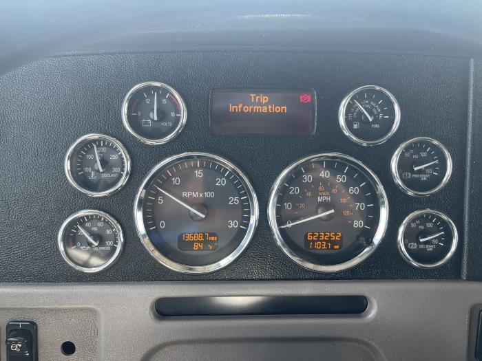 2019 Peterbilt 389-16