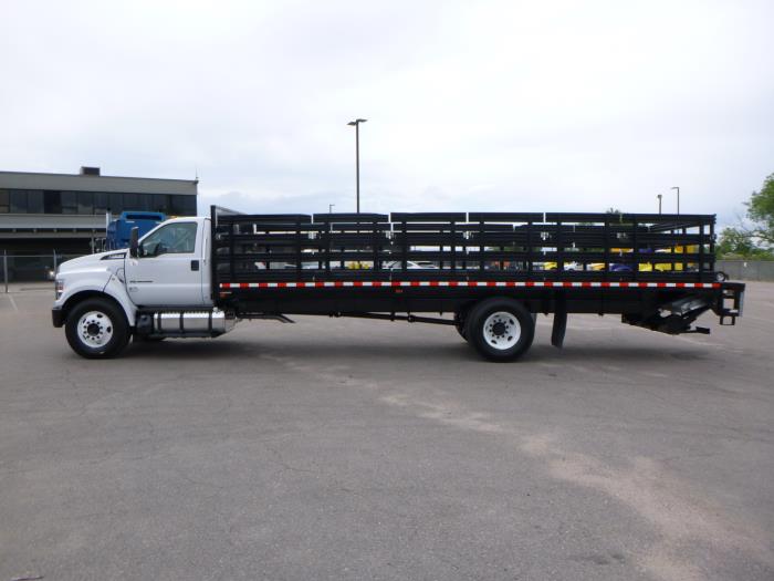 2018 Ford F-650-4