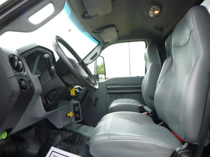 2018 Ford F-650-19