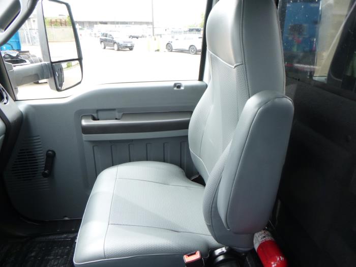 2018 Ford F-650-28