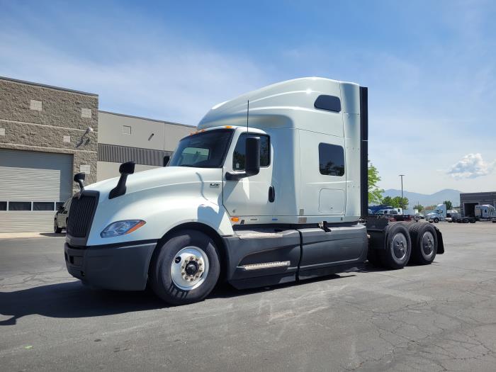 2022 International LT625-1