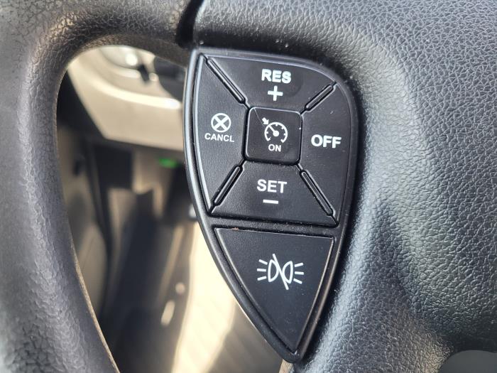 2022 International LT625-14
