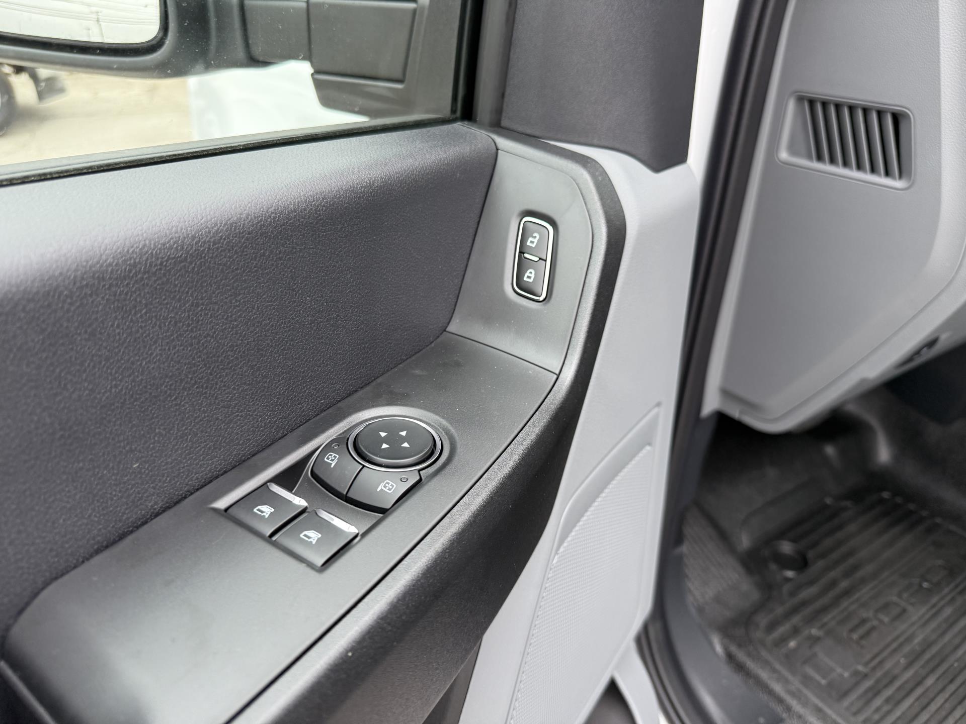 2025 Ford F-250 Regular Cab 4x4 Pickup for sale #1905221 - photo 9
