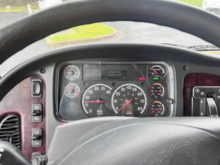 2019 Freightliner Business Class M2 106-9